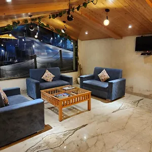 Golden Fern Hotel