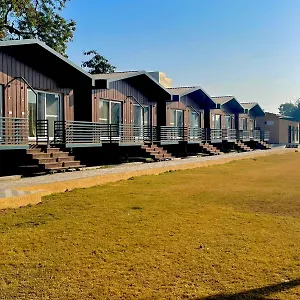 Vrindavan Greens Hotel